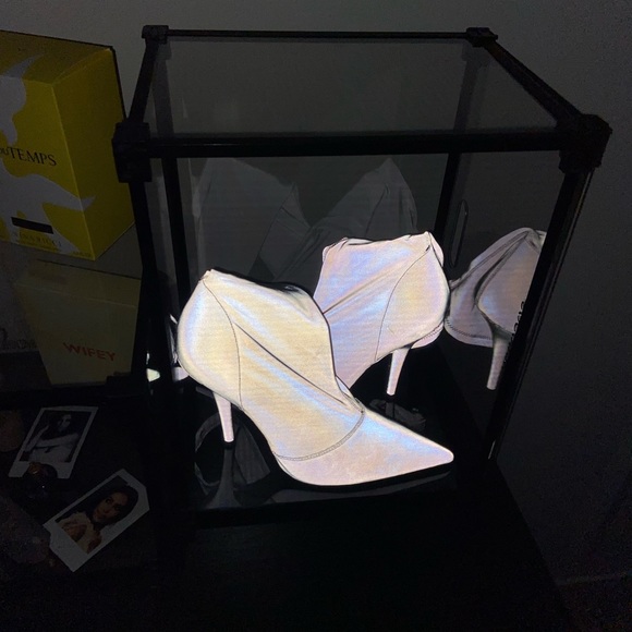 Yeezy Reflective boots - Picture 2 of 5